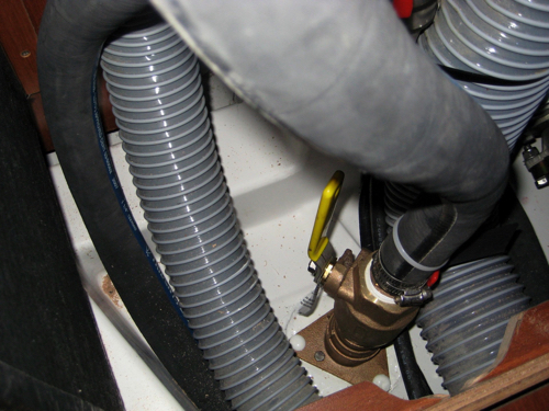 AM New Engine Thru Hull.jpg AM New Engine Thru Hull.jpg